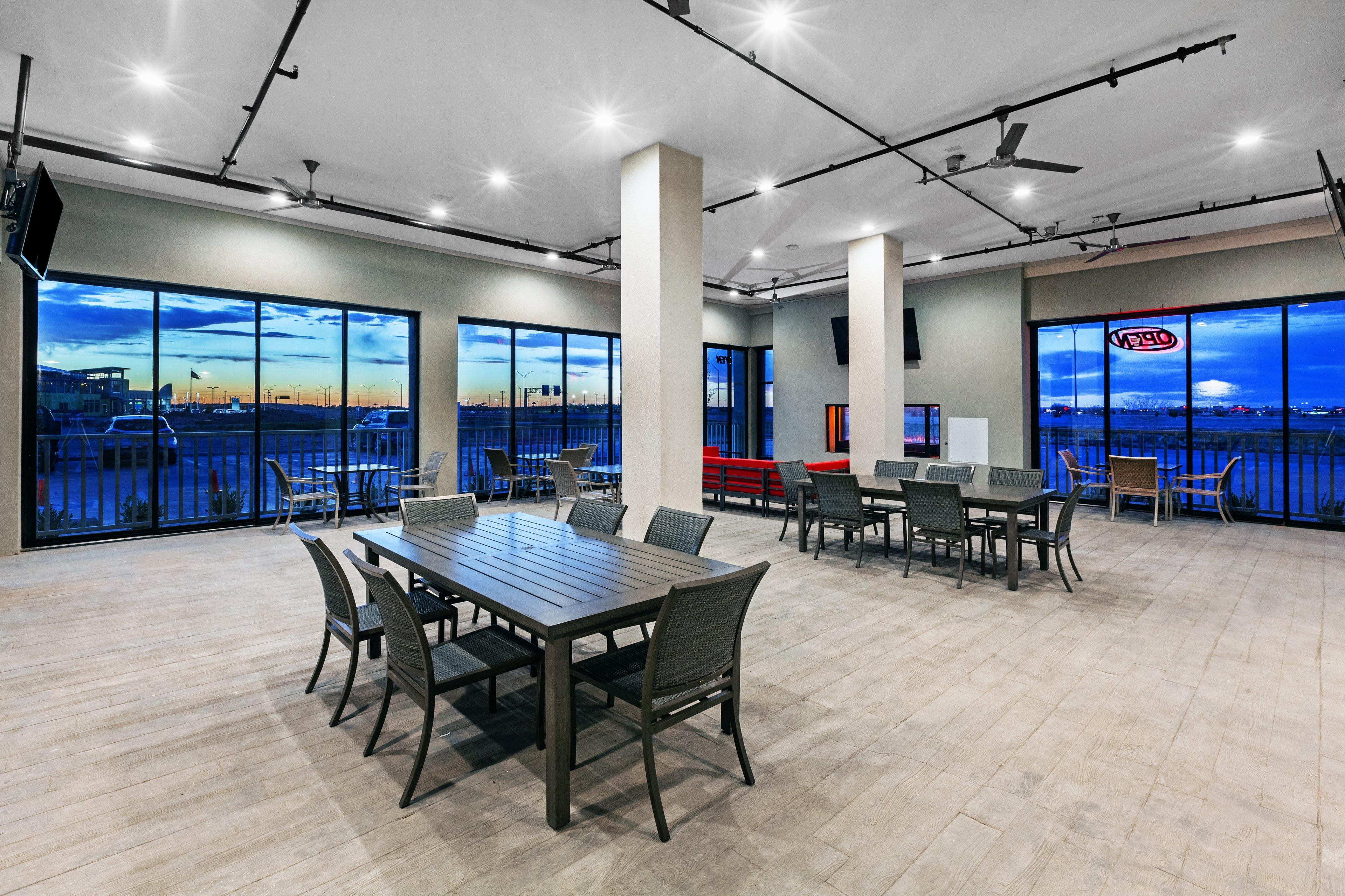 Holiday Inn Lubbock South By Ihg Bagian luar foto